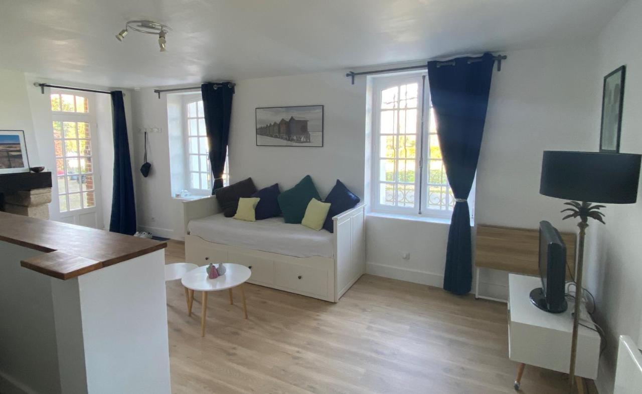 Appartement De Charme Dans Un Chateau A 5 Min D'Honfleur Gonneville-sur-Honfleur Exterior foto